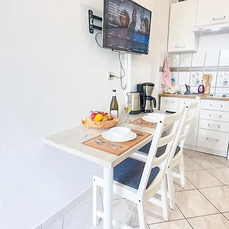 Strandapartment - Klimanlage & Balkon 아파트